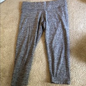 VS PINK ultimate crop length leggings